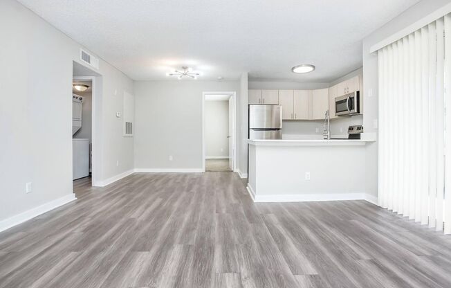 1 bed, 1 bath, 792 sqft, $1,325, Unit 73