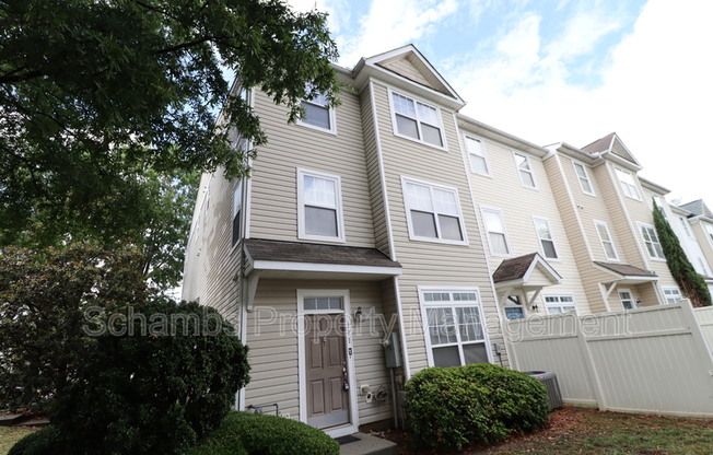 5110 NEUSE CMNS LN