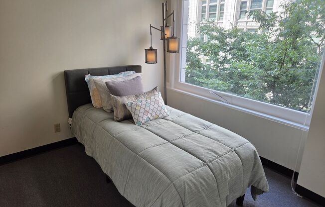 1 bed, 1 bath, 486 sqft, $1,580, Unit 405