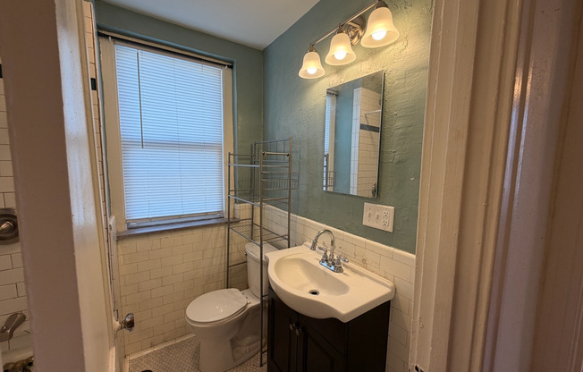 Studio, 1 bath, 450 sqft, $945, Unit 309
