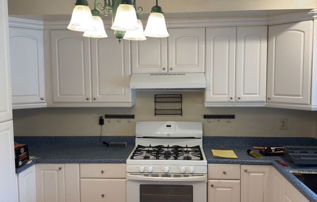 Nicest Unit at Plaza West..with grounds like a park