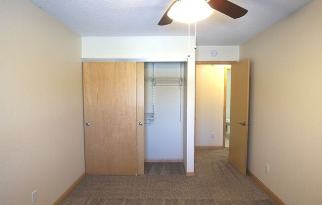 2 beds, 1 bath, 980 sqft, $1,695, Unit 129
