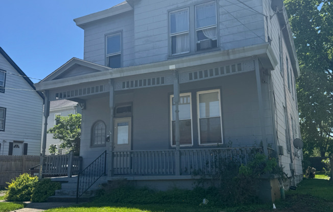 2047 Lawrence Ave