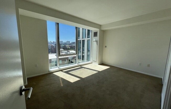 2 beds, 1.5 baths, 1,156 sqft, $5,200, Unit 910
