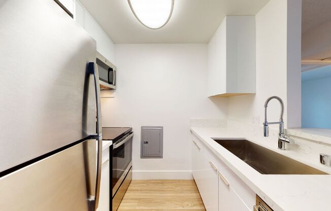 2 beds, 1 bath, 720 sqft, $2,325, Unit 213C