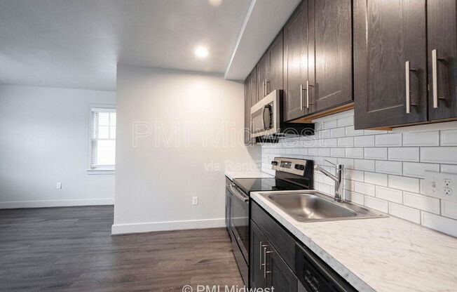 Studio, 1 bath, 318 sqft, $849, Unit 102