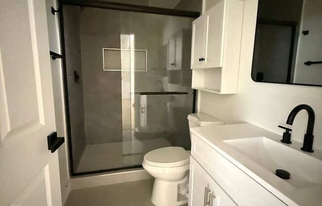 3215 W 18th