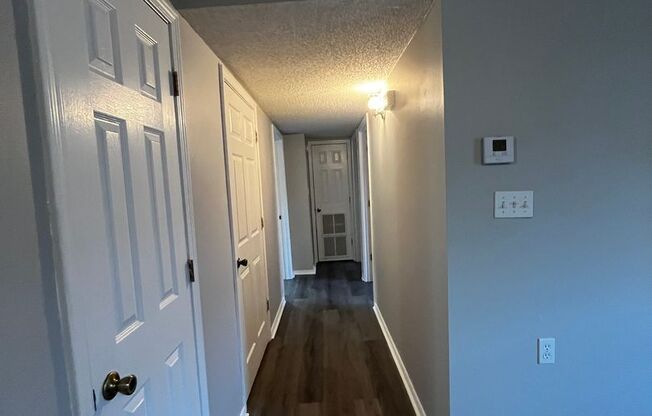 3 beds, 2 baths, $875, Unit I