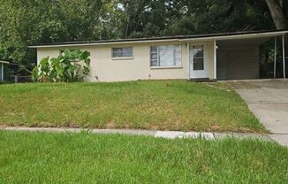 Cute home in the heart of Orange Park