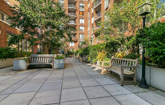 1 bed, 1 bath, 633 sqft, $4,695, Unit 8S