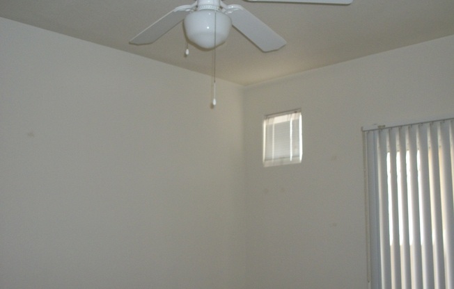 2 beds, 2 baths, $1,549, Unit # 2040