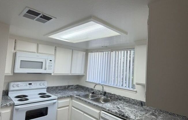 2 beds, 2 baths, 1,040 sqft, $1,610, Unit 101