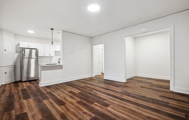 Studio, 1 bath, 425 sqft, $1,750