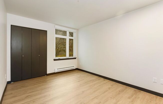 1 bed, 1 bath, 634 sqft, $2,345, Unit 215