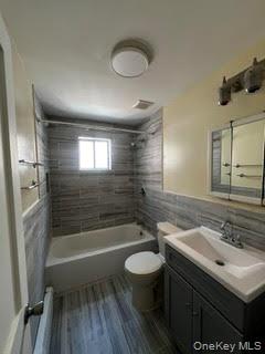 3 beds, 2 baths, 1,248 sqft, $3,500, Unit 2