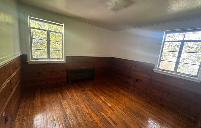 210 Cox Ave