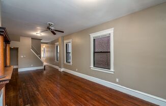 2 beds, 1 bath, $1,675, Unit 860 Summit St.