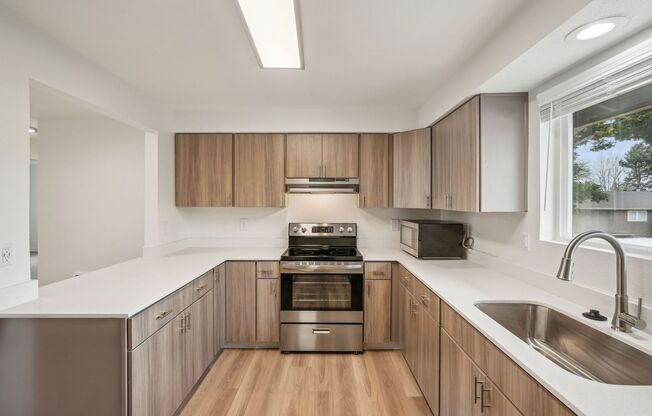 2 beds, 1.5 baths, 975 sqft, $1,749, Unit F-36