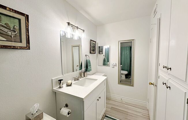 2 beds, 1 bath, $2,240, Unit # 206