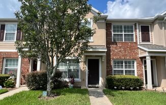 Beautiful 2 bedroom, 2.5 bathroom townhome for rent in Summerfield just minutes from the St Johns Town Center.