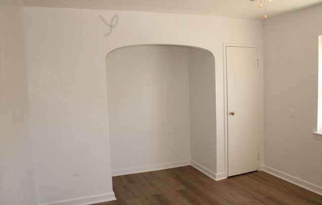 2 beds, 1 bath, 850 sqft, $1,650, Unit D-23