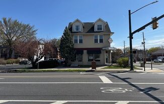 2103 N 2 ST