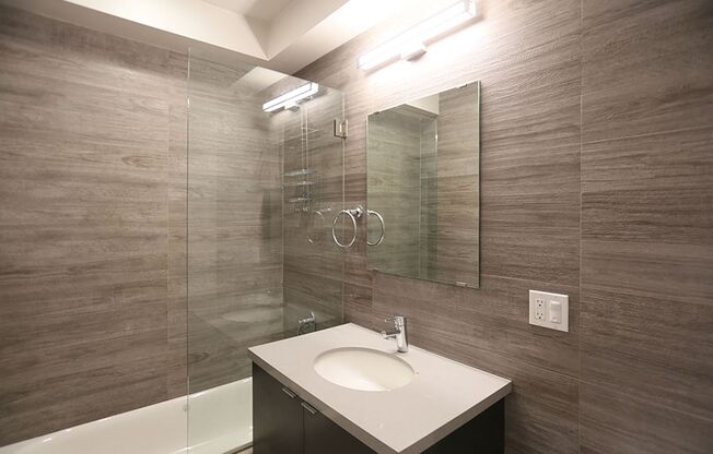 2 beds, 1 bath, $4,495, Unit # 304