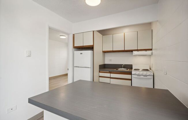 1 bed, 1 bath, 425 sqft, $1,425, Unit 605