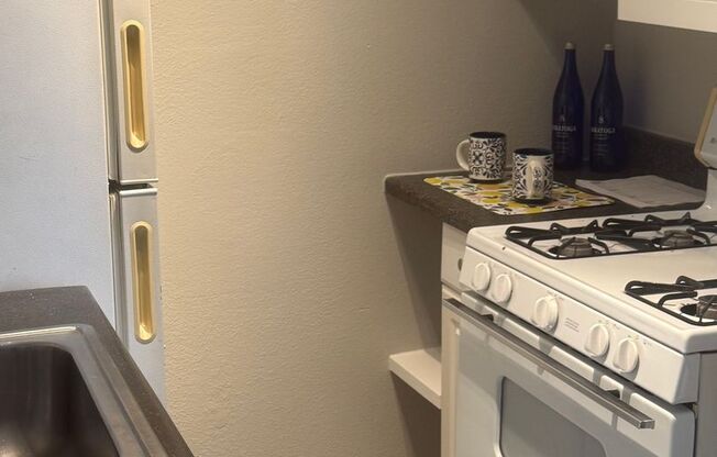 1 bed, 1 bath, 540 sqft, $1,100, Unit 108