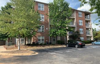 2 beds, 2 baths, 865 sqft, $775, Unit 2x2