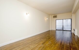 10 E 13 ST