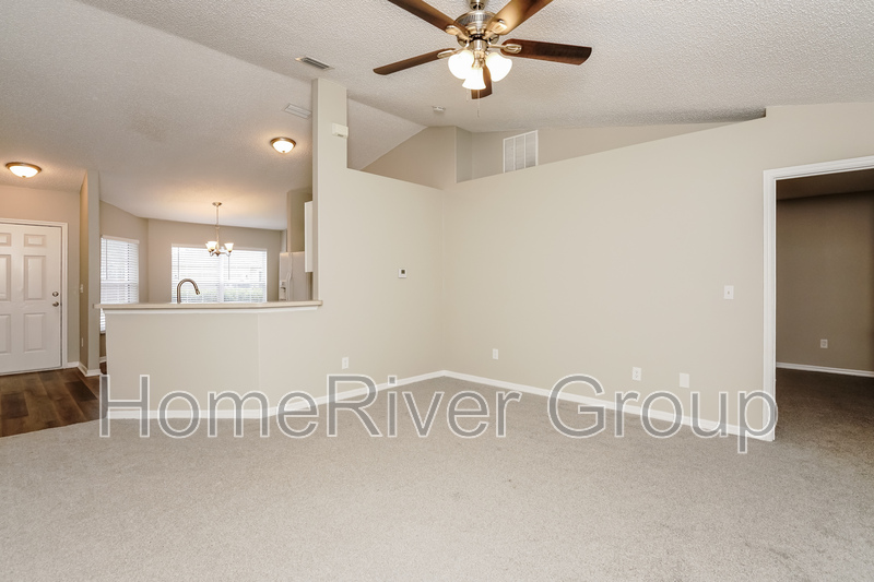 42 BEACON ML LN