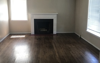 2 beds, 1 bath, $2,700