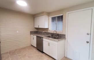 2 beds, 1 bath, $1,250, Unit WATER3427