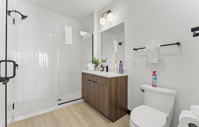 1 bed, 1 bath, 570 sqft, $2,000, Unit 405