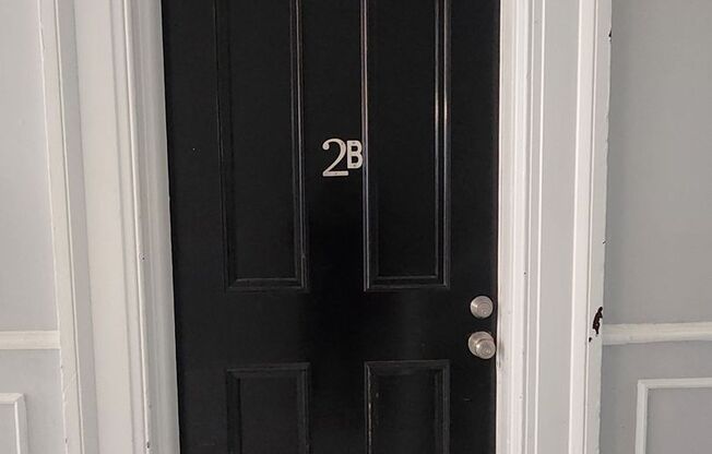 10 E Madison Street