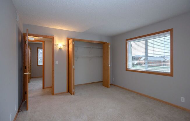 2 beds, 1.5 baths, 967 sqft, $1,130, Unit B-105