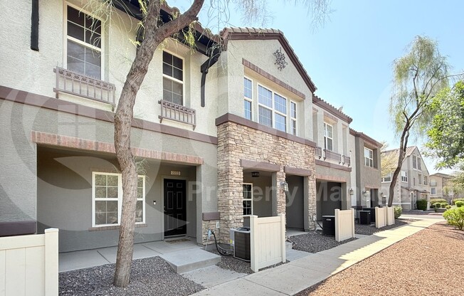 2222 E HUNTINGTON DR