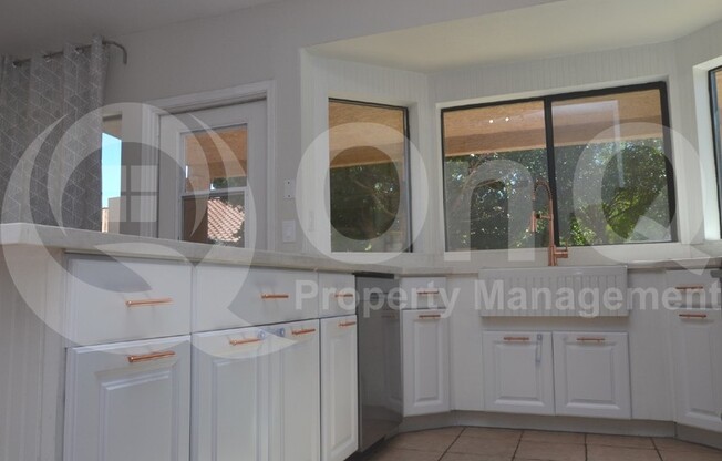 2409 W MARLBORO DR