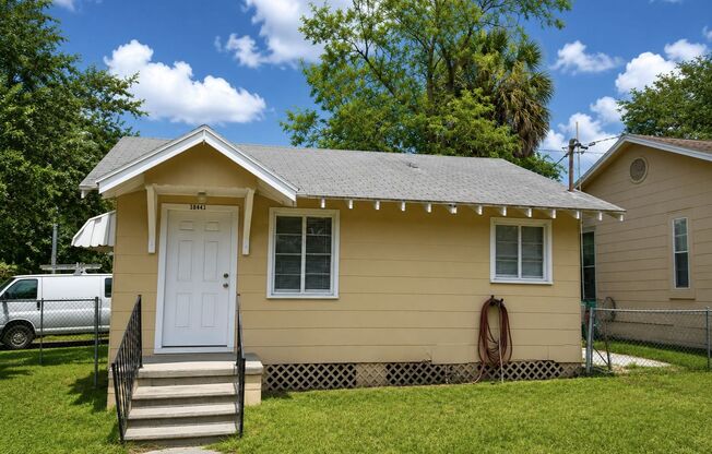 Coming Soon! 1 Bedroom, 1 Bathroom Home for Rent in Zephyrhills!