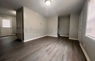 3 beds, 1.5 baths, $900, Unit 902 Preston Street - E