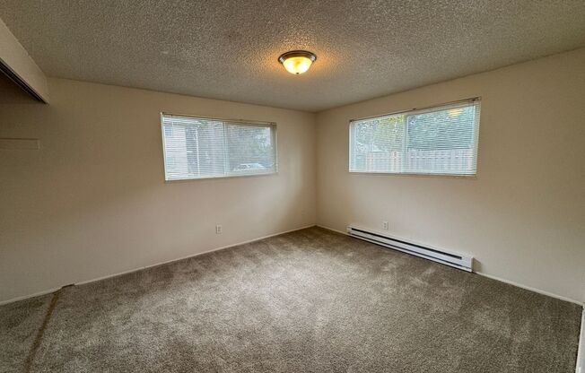 2 beds, 1 bath, 1,000 sqft, $1,350, Unit 31
