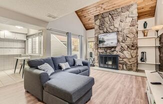 1 Bedroom Condo in Aurora