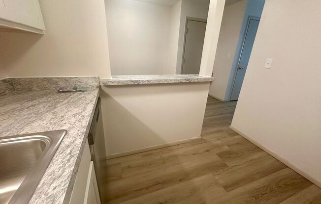 1 bed, 1 bath, $825, Unit 3