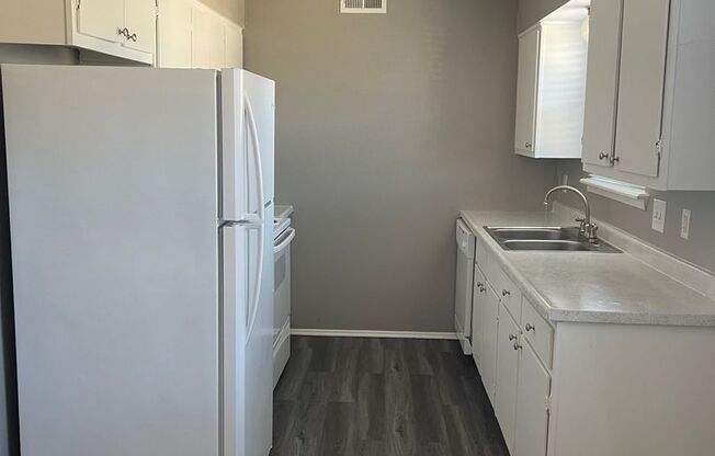 1 bed, 1 bath, 786 sqft, $750, Unit 216