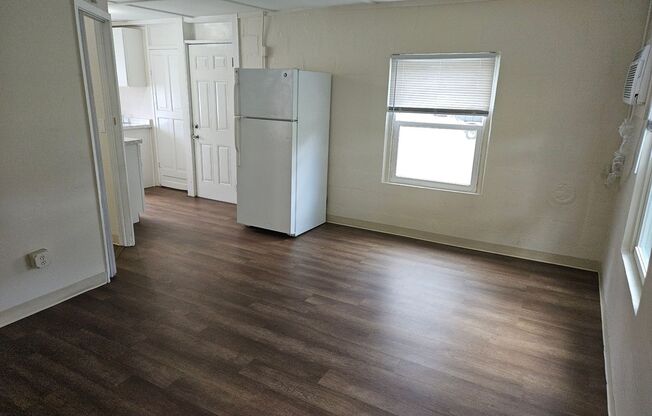 1 bed, 1 bath, 800 sqft, $1,250