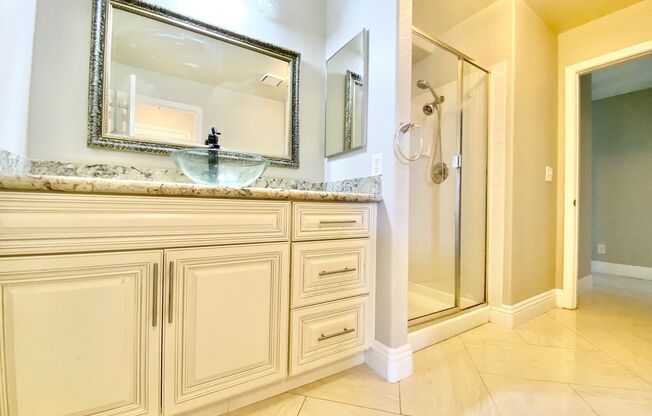 BEAUITFUL GATED PROPERTY 6 BEDROOMS/3 FULL BATHROOMS WITIN LONE MOUNTAIN AREA