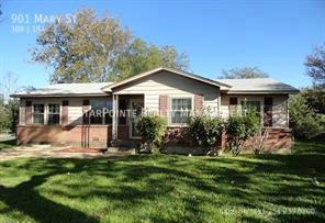 3 beds, 1 bath, 1,313 sqft, $1,250