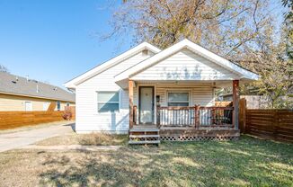 Charming two bed/one bath near downtown Edmond