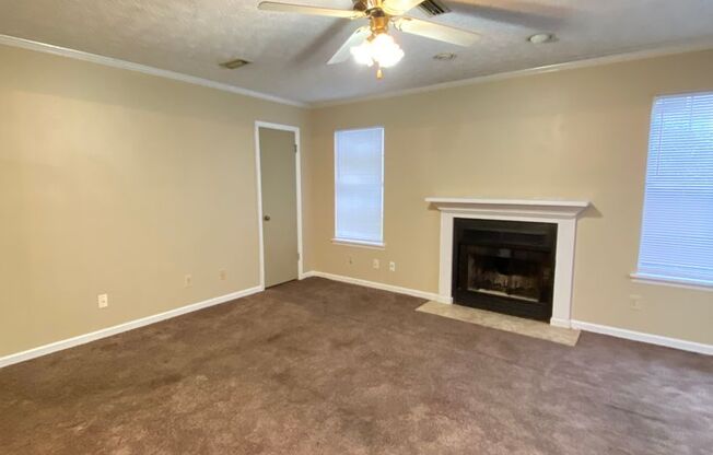 2 beds, 1 bath, $750